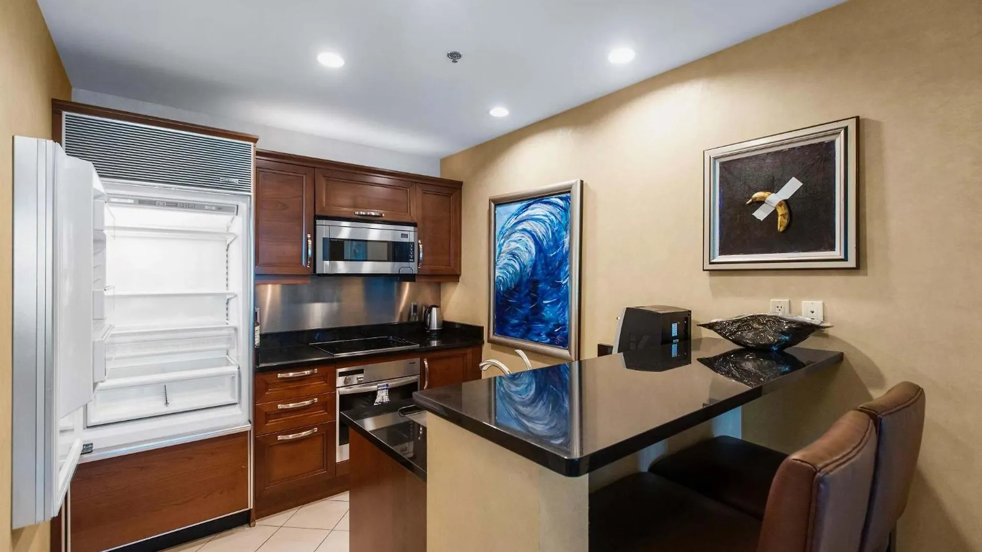 No Resort Fee Penthouse Balcony & Free Valet Las Vegas USA