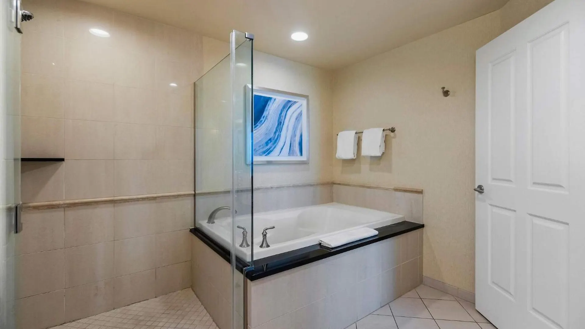 No Resort Fee Penthouse Balcony & Free Valet Las Vegas