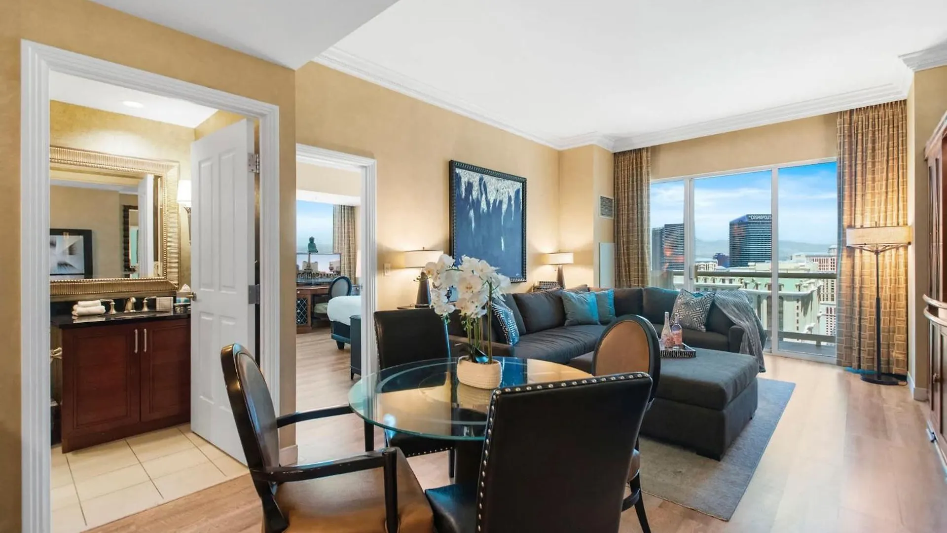 No Resort Fee Penthouse Balcony & Free Valet Las Vegas